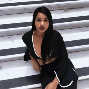 Meet your Posher, Alexis